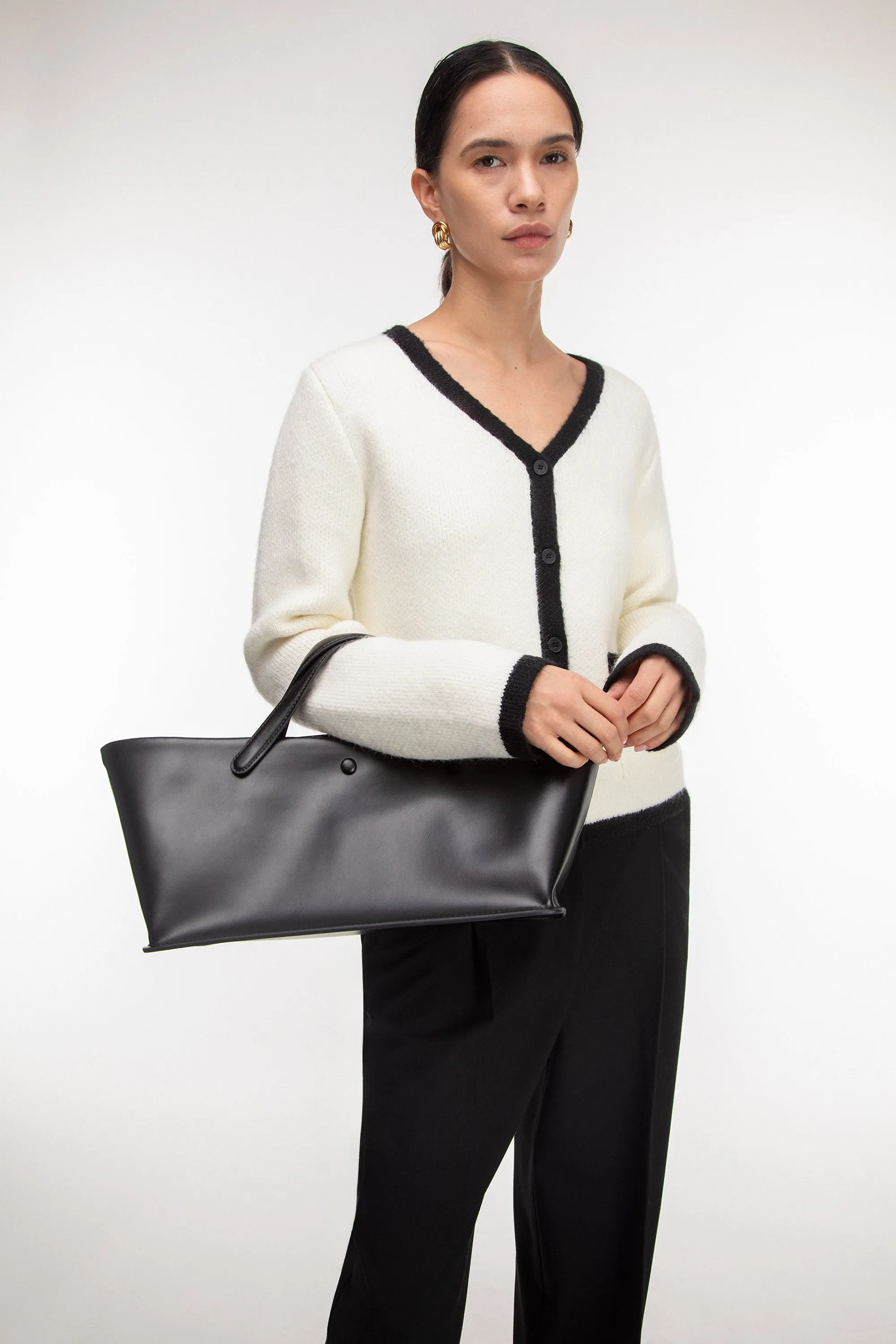 STRUCTURED LEATHER HANDBAG