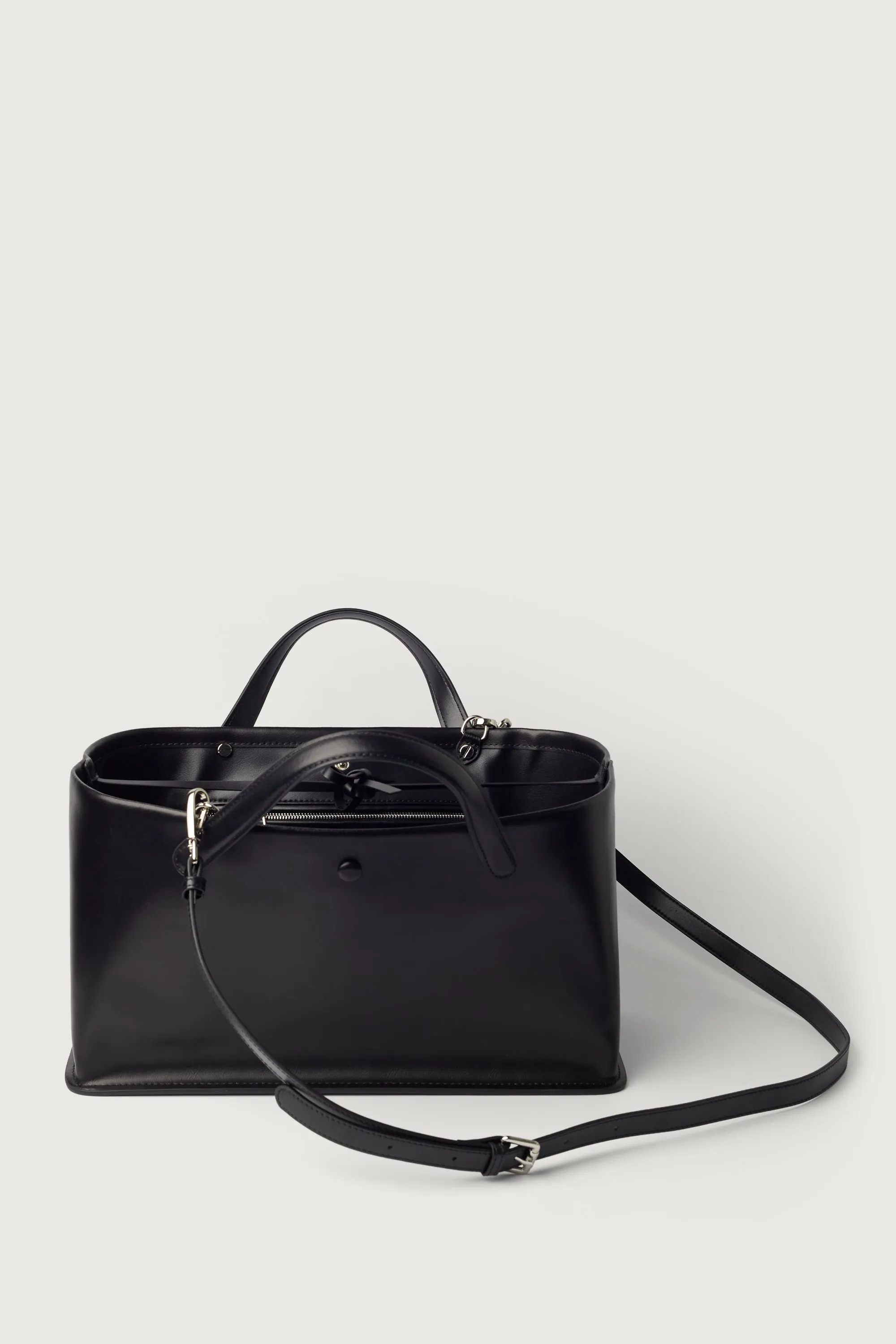 STRUCTURED LEATHER HANDBAG